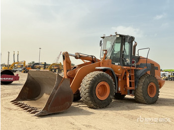 Wheel loader CASE