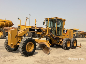 Grader CATERPILLAR 140K