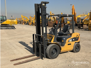 Diesel forklift CATERPILLAR DP