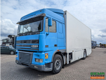 Leasing of DAF XF95.430 4x2 Spacecab Euro2 - Retarder - Geslotenbak 7.7m - Handgeschakeld - Vangmuil DAF XF95.430 4x2 Spacecab Euro2 - Retarder - Geslotenbak 7.7m - Handgeschakeld - Vangmuil: picture 1