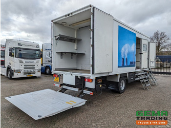 Truck DAF FA LF55.180 4x2 Daycab 15T Euro4 Mobile Office / Camper / Workshop - Manual - Airco - Dhollandia Laadklep 1500KG - 150.000KM (V690): picture 2