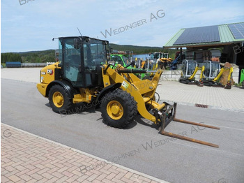 Wheel loader CATERPILLAR 906M