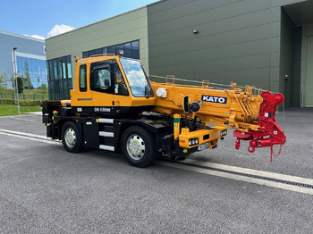 Mobile crane KATO