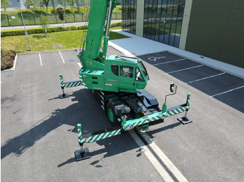 Mobile crane KATO