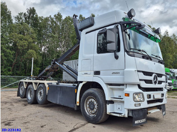 Hook lift truck MERCEDES-BENZ Actros 2551 8x2 V8 Retarder: picture 4