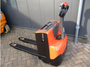 Pallet truck BT LWE 160: picture 3