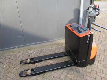 Pallet truck BT LWE 160: picture 2
