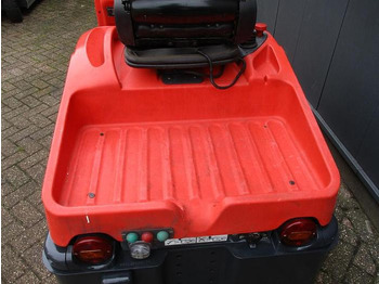 Tow tractor Linde P 60: picture 4