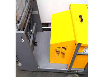 Stacker Jungheinrich EJG112: picture 4