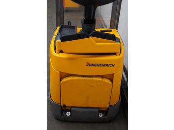 Stacker Jungheinrich ERC215: picture 4 Stacker Jungheinrich ERC215: picture 4