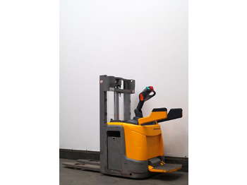 Stacker Jungheinrich ERC215: picture 2 Stacker Jungheinrich ERC215: picture 2