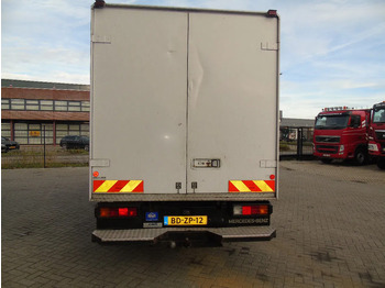 Box truck Mercedes-Benz Vario 813 811 + MANUAL + EURO 1: picture 4 Box truck Mercedes-Benz Vario 813 811 + MANUAL + EURO 1: picture 4