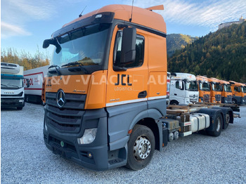Container transporter/ Swap body truck MERCEDES-BENZ