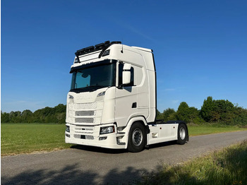 Tractor unit SCANIA S 540