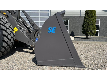 Bucket for Construction machinery SE AB 2,9m3 skovl med Volvo beslag på. Den er 2.: picture 2