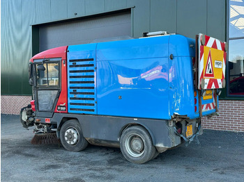 Road sweeper Ravo 580 VEEGMACHINE/SWEEPER!!: picture 3 Road sweeper Ravo 580 VEEGMACHINE/SWEEPER!!: picture 3