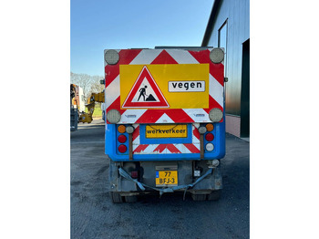 Road sweeper Ravo 580 VEEGMACHINE/SWEEPER!!: picture 4 Road sweeper Ravo 580 VEEGMACHINE/SWEEPER!!: picture 4