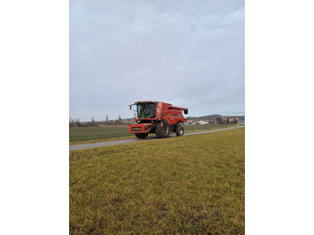 Combine harvester CASE IH Axial-Flow