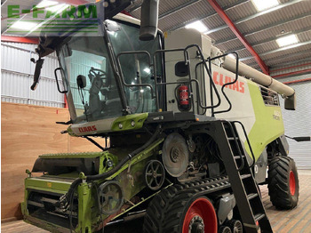 Combine harvester CLAAS