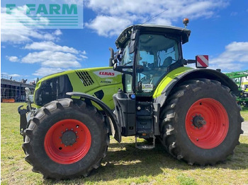 Farm tractor CLAAS Axion 810