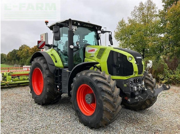 Farm tractor CLAAS Axion 830