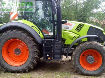 Farm tractor CLAAS Axion 830