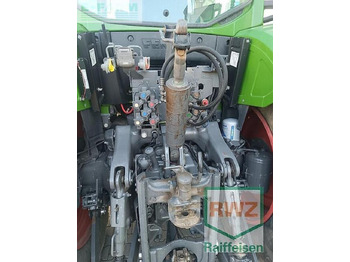 Farm tractor Fendt 724 vario: picture 5