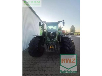 Farm tractor FENDT 724 Vario