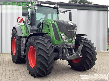Farm tractor FENDT 826 Vario