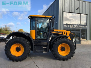 Farm tractor JCB Fastrac 4220