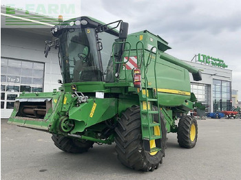 Combine harvester JOHN DEERE T560