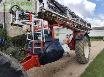 Trailed sprayer KUHN