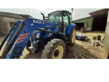 Farm tractor NEW HOLLAND T5