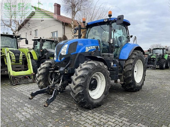 Farm tractor NEW HOLLAND T7