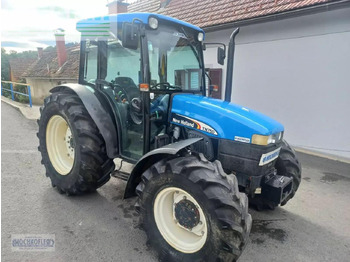 Farm tractor NEW HOLLAND