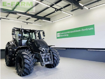 Farm tractor VALTRA