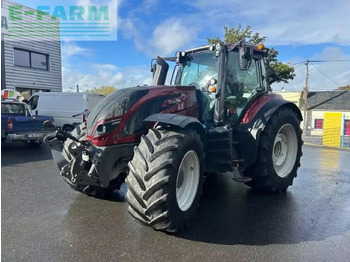 Farm tractor VALTRA T214