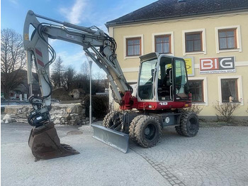 Excavator TAKEUCHI