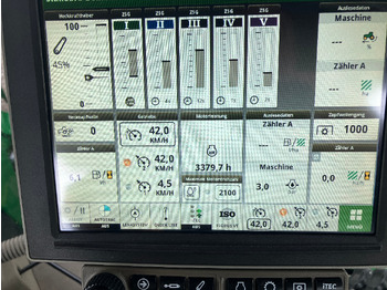 Farm tractor John Deere 8R370: picture 2 Farm tractor John Deere 8R370: picture 2