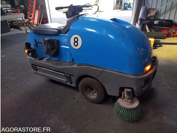 Road sweeper TENNANT