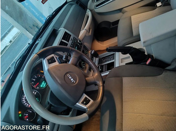 Car Jeep Cherokee IV 2.8 CRD Jamboree - 2009 - 193 000 KM: picture 3
