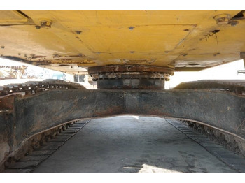 Crawler excavator Komatsu PC240-8: picture 5