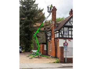 Articulated boom NIFTYLIFT