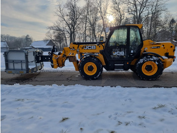 Telescopic wheel loader JCB