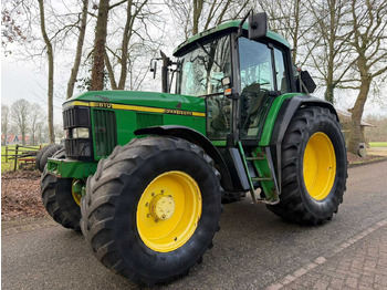 Farm tractor JOHN DEERE 6610