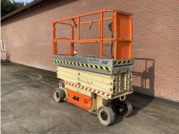 Aerial platform JLG 2630 ES: picture 3