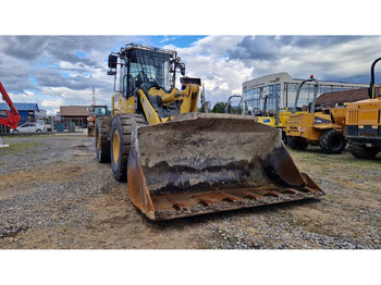 Wheel loader KOMATSU WA270