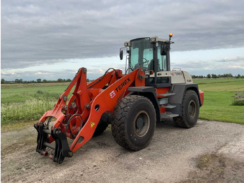 Wheel loader TEREX