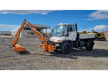 Truck UNIMOG U300