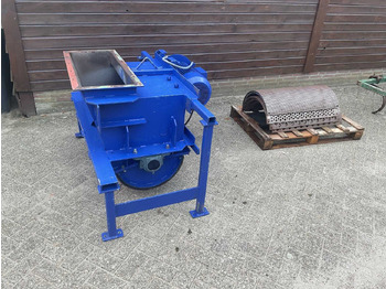 Livestock equipment